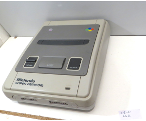 Super Famicom konsol (tidig modell)