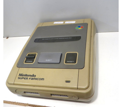 Super Famicom konsol (tidig modell, gulnad)